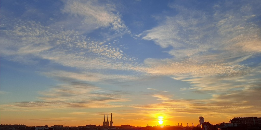 Foto: Amanecer - Sant Adrià de Besòs (Barcelona), España