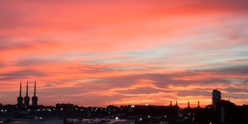 Foto: Amanecer - Sant Adrià de Besòs (Barcelona), España