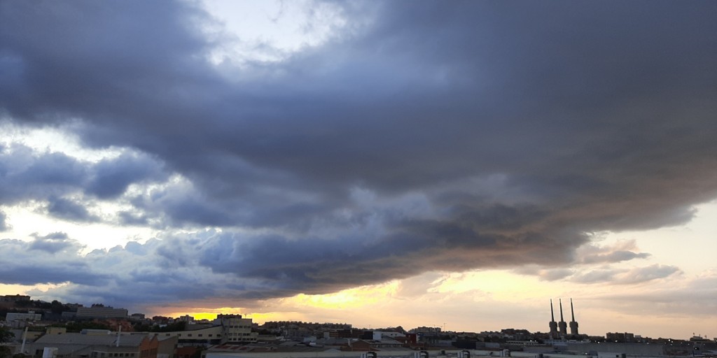 Foto: Amanecer - Sant Adrià de Besòs (Barcelona), España