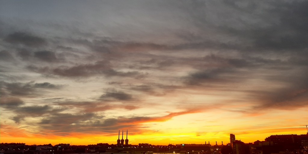 Foto: Amanecer - Sant Adrià de Besòs (Barcelona), España
