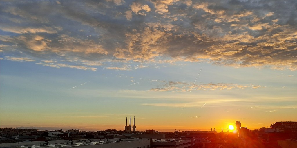 Foto: Amanecer - Sant Adrià de Besòs (Barcelona), España