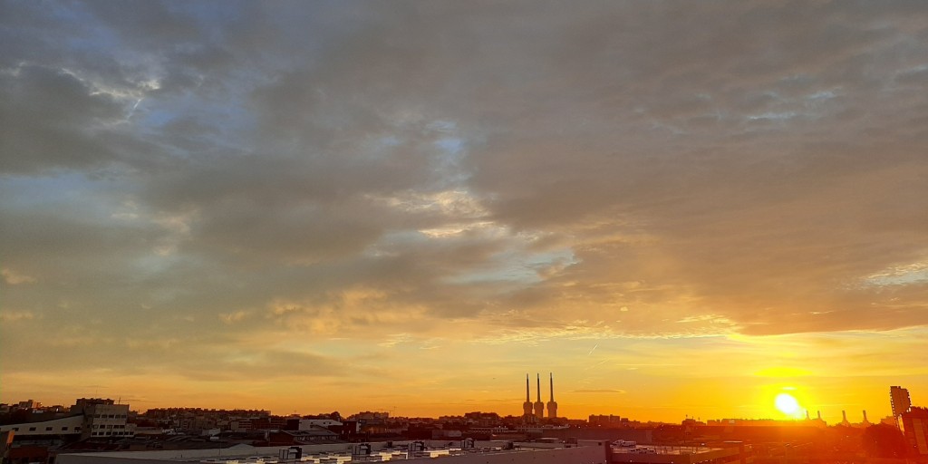 Foto: Amanecer - Sant Adrià de Besòs (Barcelona), España
