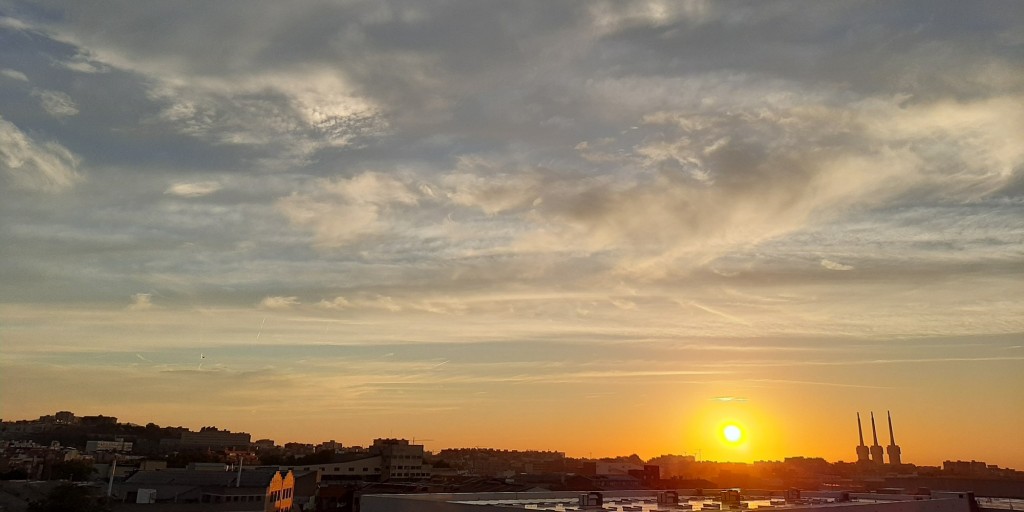 Foto: Amanecer - Sant Adrià de Besòs (Barcelona), España