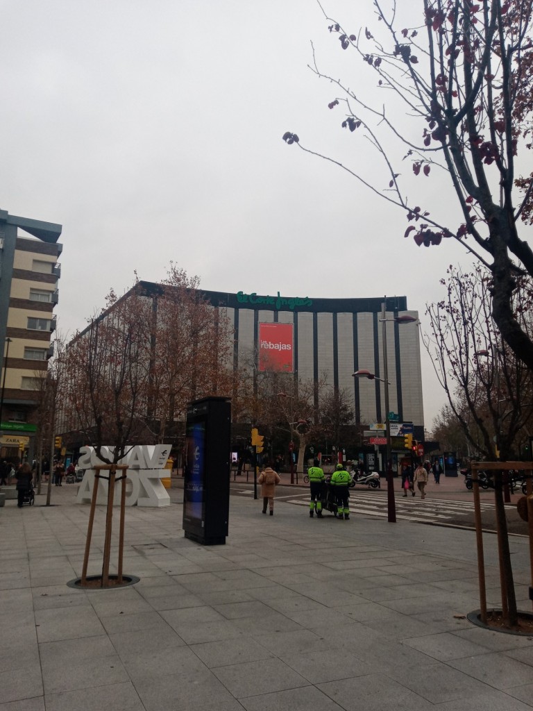 Foto: Corte Ingles de Sagasta - Zaragoza (Aragón), España
