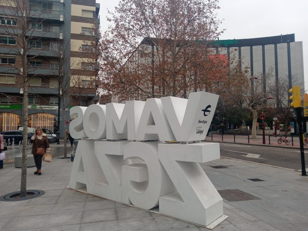 Foto: Entorno de la sede de Ibercaja - Zaragoza (Aragón), España