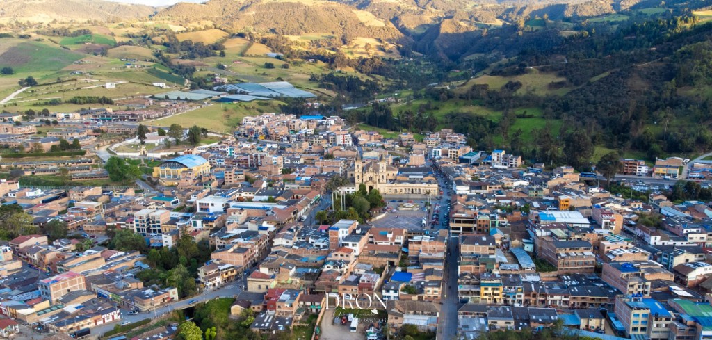 Foto: Viillapinzón centro dron - Viillapinzón (Cundinamarca), Colombia