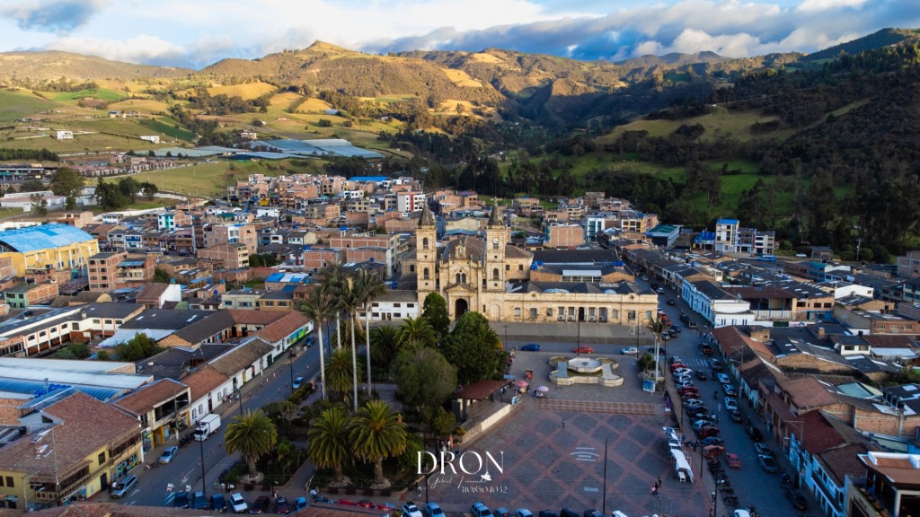 Foto: Viillapinzón centro dron - Viillapinzón (Cundinamarca), Colombia