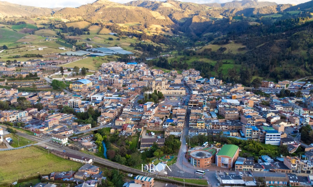 Foto: Viillapinzón centro dron - Viillapinzón (Cundinamarca), Colombia