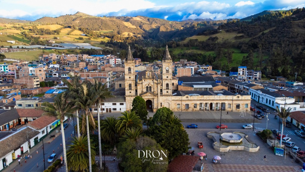 Foto: Viillapinzón centro dron - Viillapinzón (Cundinamarca), Colombia