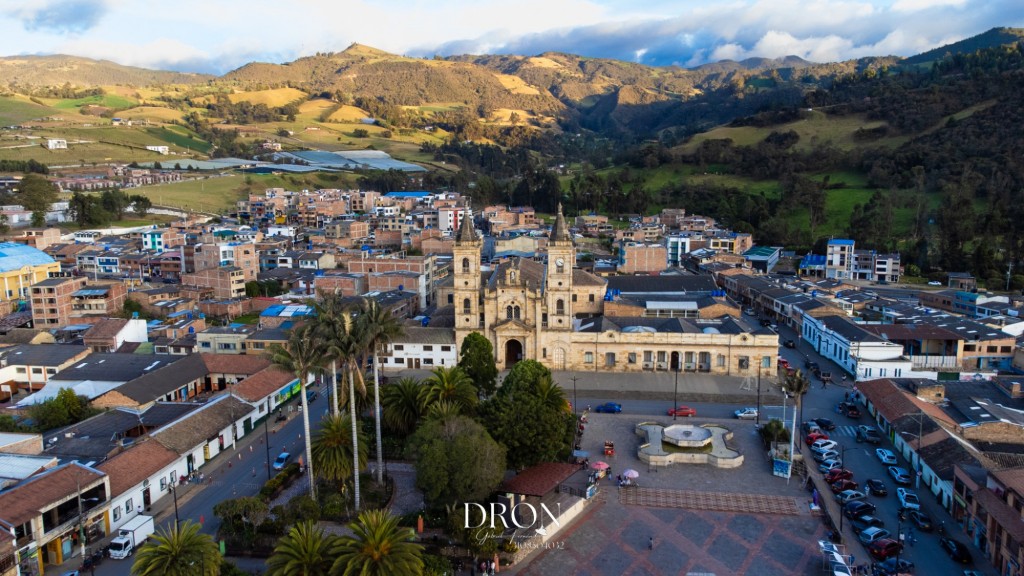 Foto: Viillapinzón centro dron - Viillapinzón (Cundinamarca), Colombia