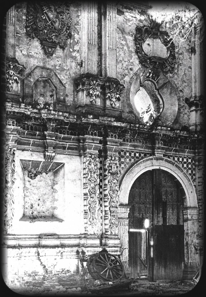 Foto: FACHADA DE LA CAPILLA REAL DE INDIOS - Tlaxcala, México