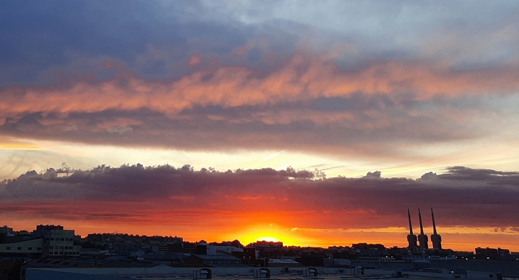 Foto: Amanecer - Sant Adrià de Besós (Barcelona), España