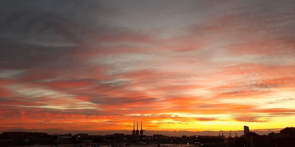 Foto: Amanecer - Sant Adrià de Besós (Barcelona), España