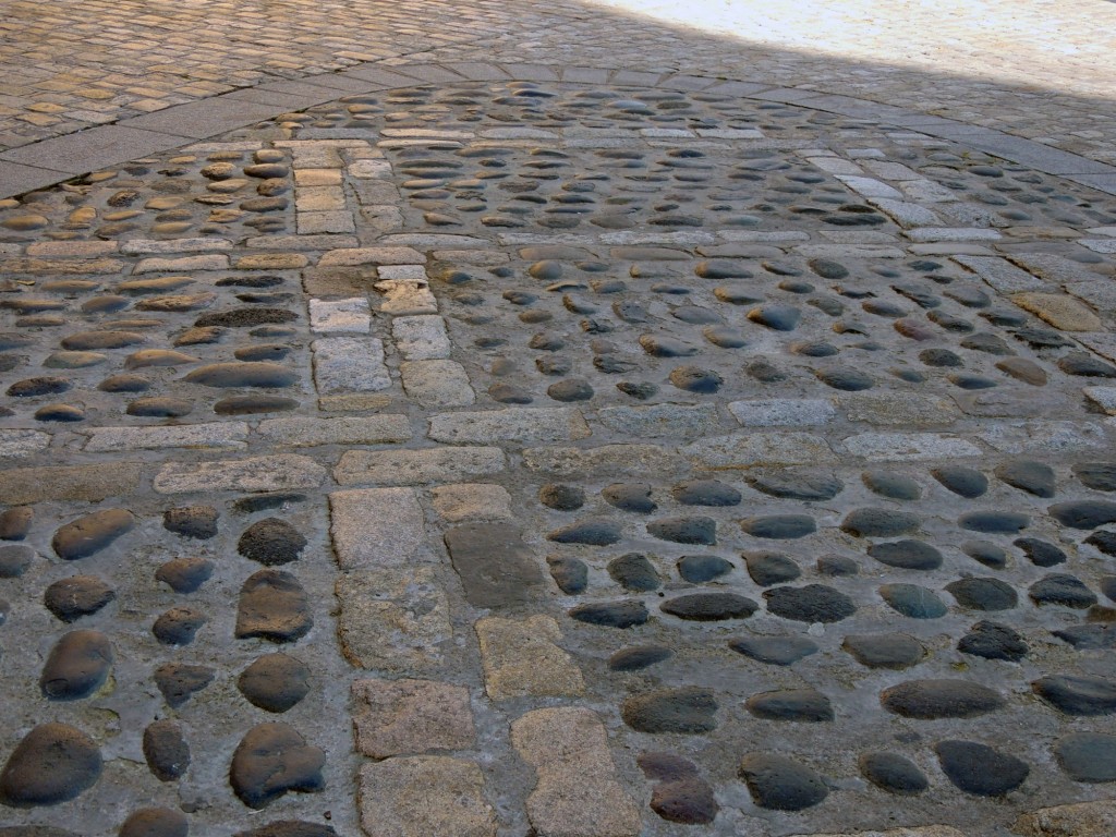 Foto: Estas piedras venian de lastre en los Galeones de India - Cádiz (Andalucía), España