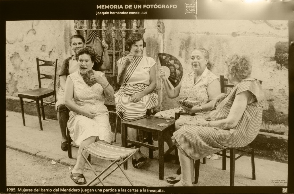 Foto: Exposición fotográfica al aire libre del fotoperiodista - Cádiz (Andalucía), España