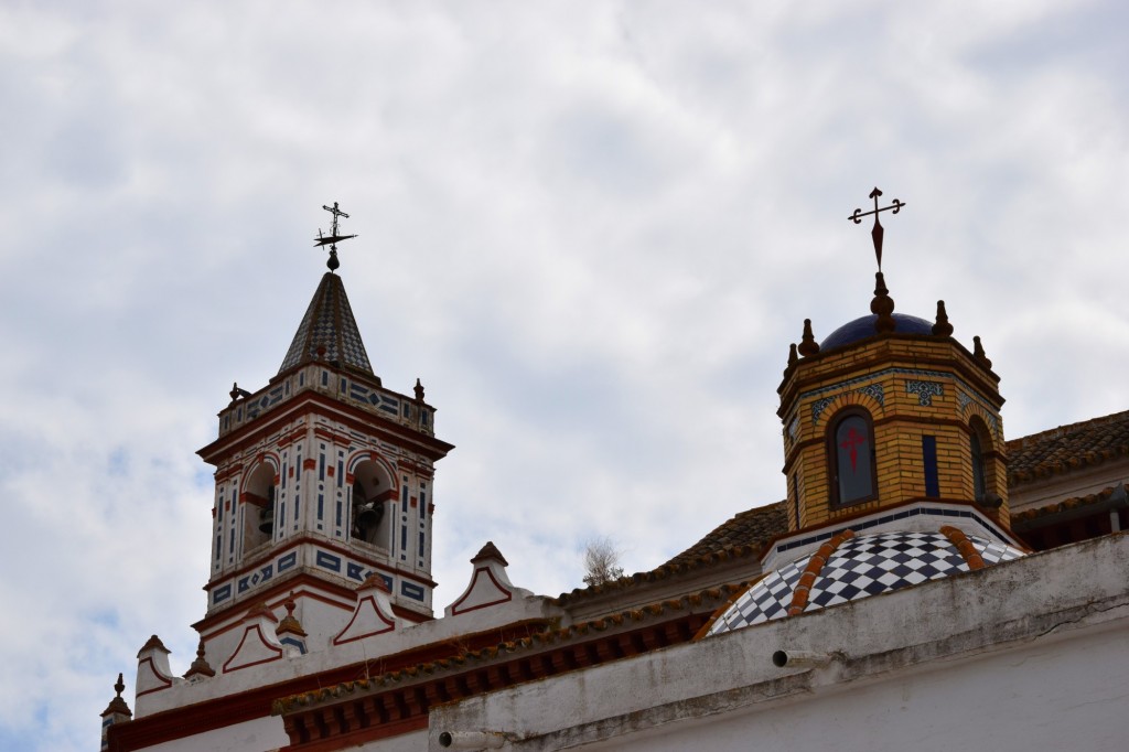 Foto: Torres decoradas con azulejos - Aznalcázar (Sevilla), España