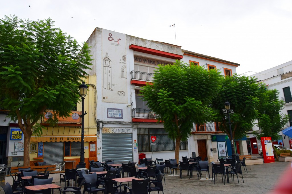 Foto: Biblioteca Pública Juán Ramón Jimenez - Sanlucar la Mayor (Sevilla), España