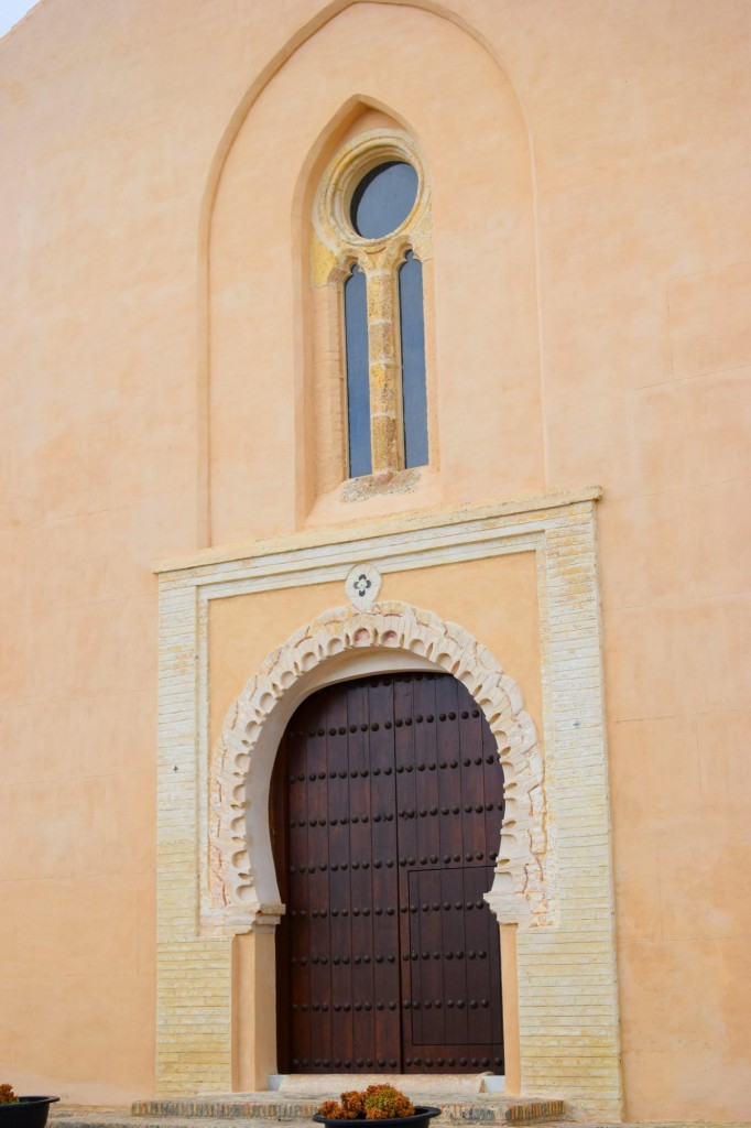 Foto: Iglesia de San Pedro - Sanlucar la Mayor (Sevilla), España