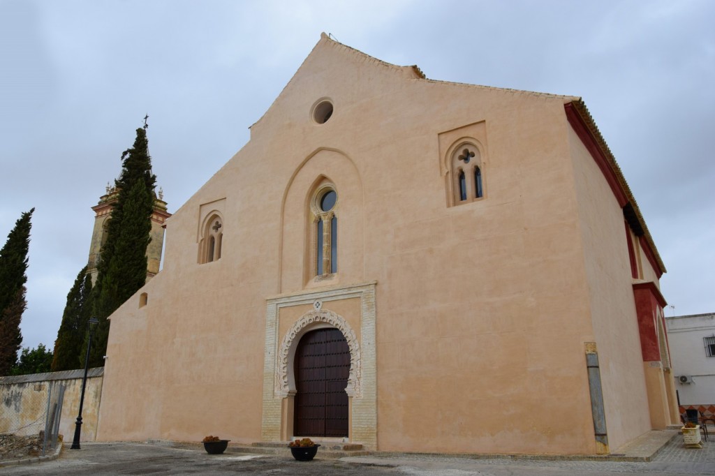 Foto: Iglesia de San Pedro - Sanlucar la Mayor (Sevilla), España