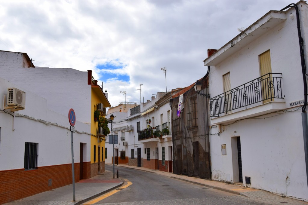 Foto: Calle Alfarería - Sanlucar la Mayor (Sevilla), España