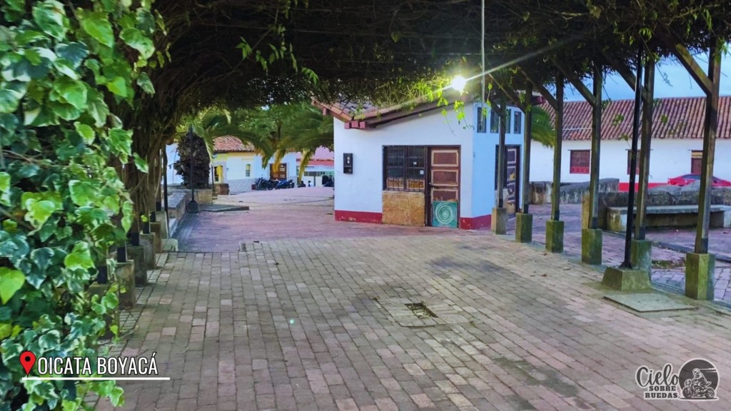 Foto: Parque principal de Oicata Boyacá - Oicata (Boyacá), Colombia