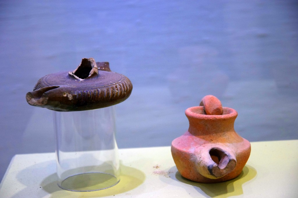 Foto: Candil de cazoleta - Carmona (Sevilla), España