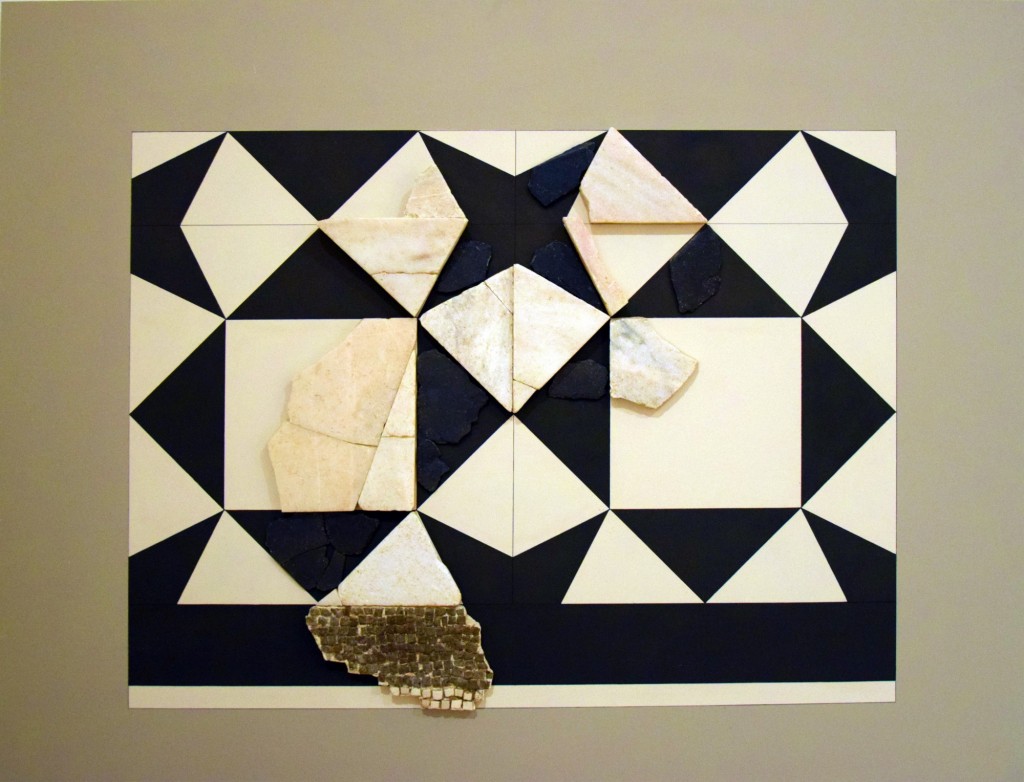 Foto: Pavimento de Opus Sectile. S.II d.C - Carmona (Sevilla), España