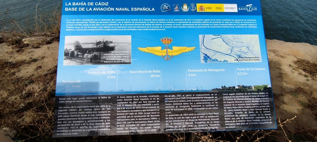 Foto: Dedicado a la Aviación Naval Española - San Fernando (Cádiz), España