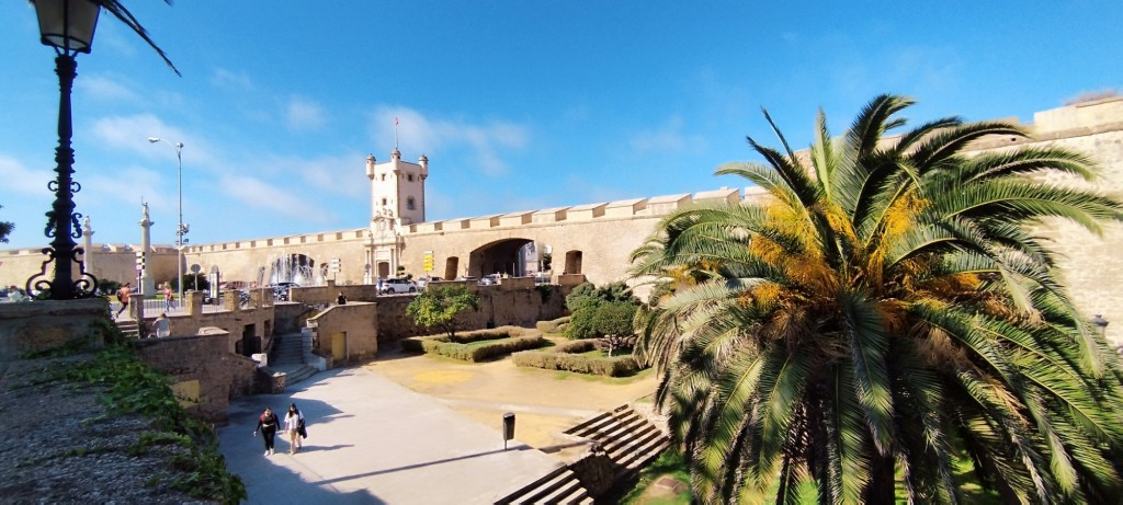 Foto: Torreón de las Puertas de Tierra - Cádiz (Andalucía), España