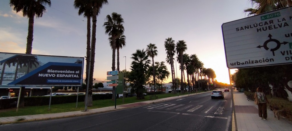 Foto: Centro Comercial Nuevo Espartal - Espartinas (Sevilla), España