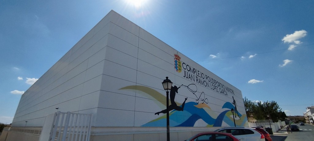 Foto: Polideportivo Juán Ramón López García - Olivares (Sevilla), España
