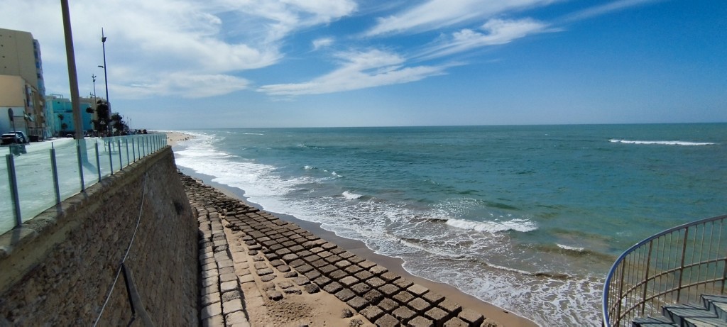 Foto: Dados rompeolas - Cádiz (Andalucía), España
