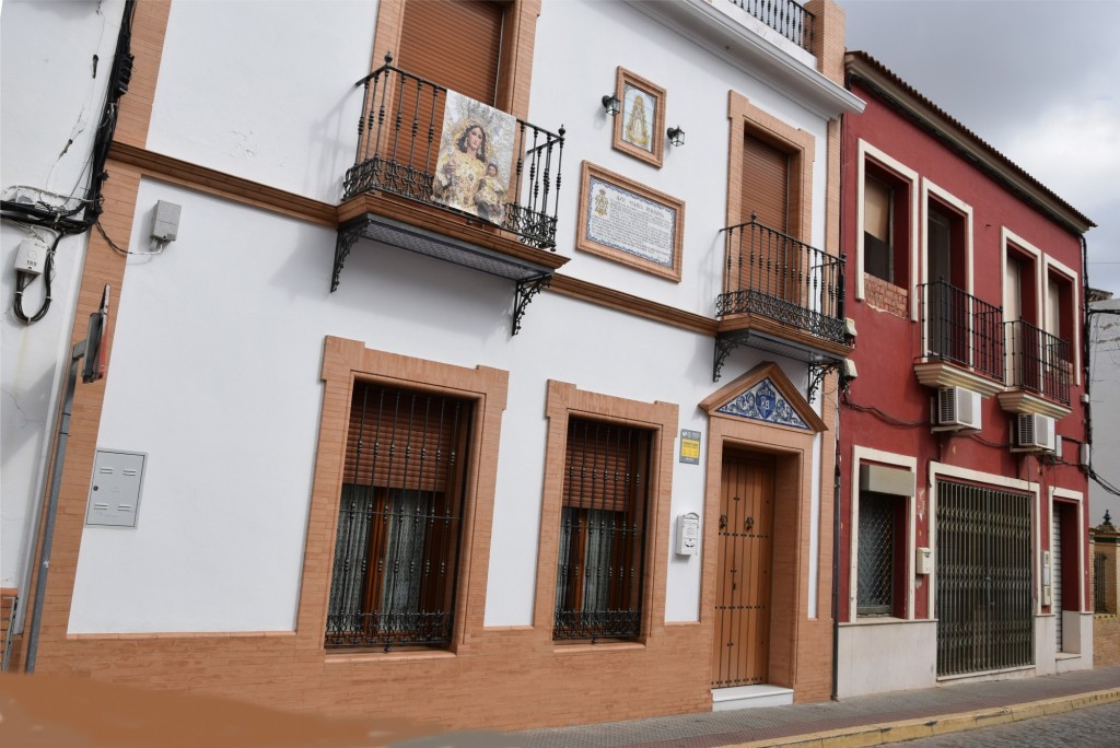 Foto: Vivienda donde se guardo durante años la carreta de la Virgen del Rocio - Benacazón (Sevilla), España
