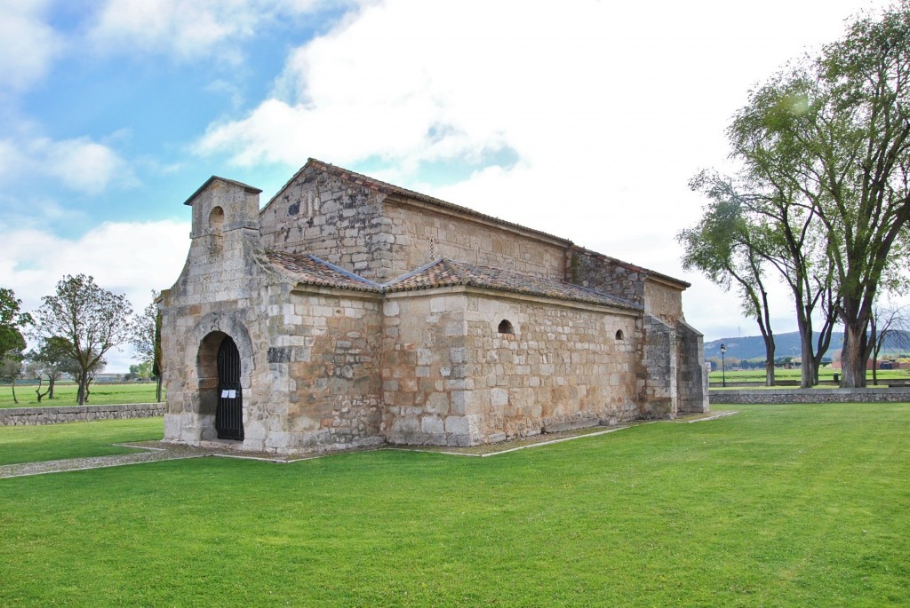 Foto: Basílica de San Juan - Baños de Cerrato (Palencia), España