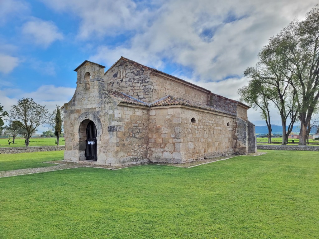 Foto: Basílica de San Juan - Baños de Cerrato (Palencia), España