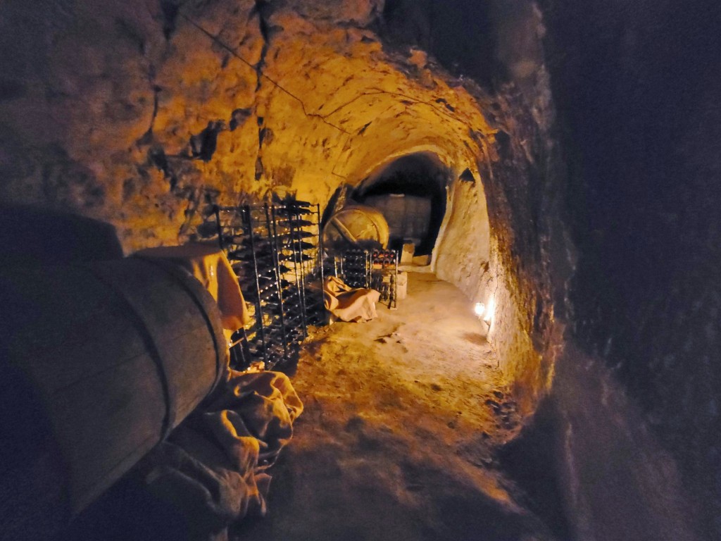 Foto: Bodegas - Baltanás (Palencia), España