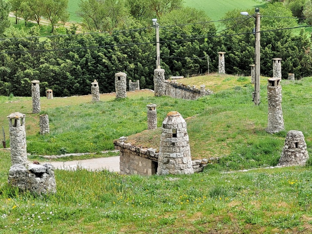 Foto: Bodegas - Baltanás (Palencia), España