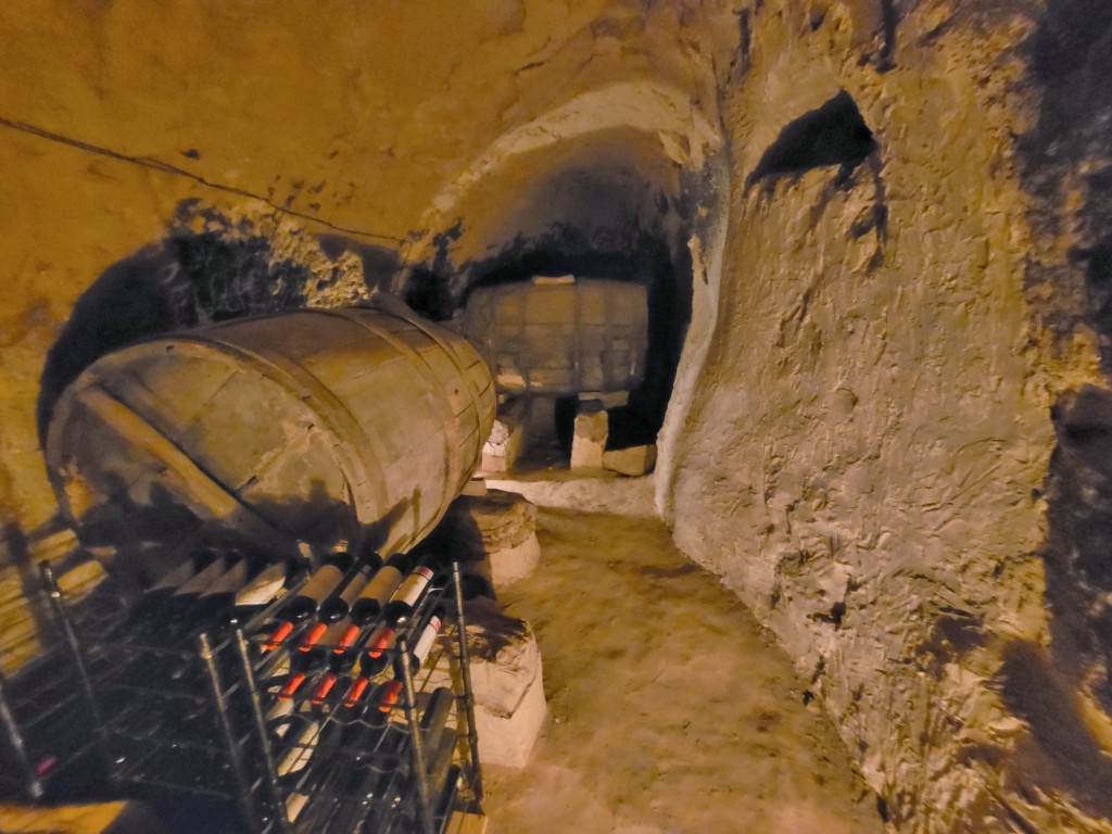 Foto: Bodegas - Baltanás (Palencia), España