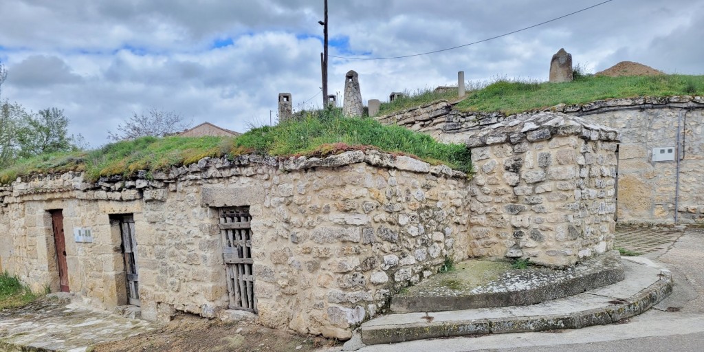 Foto: Bodegas - Baltanás (Palencia), España