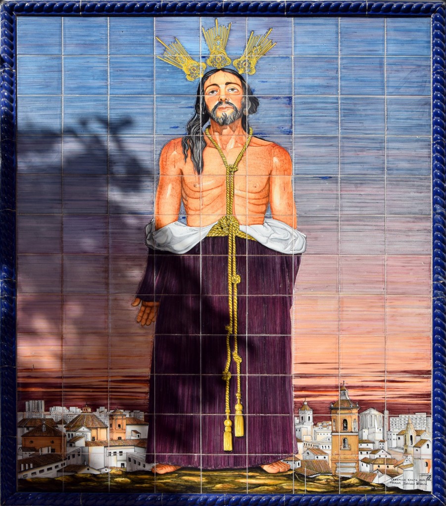 Foto: Cerámica en la fachada lateral de la Ermita Zamarrilla. De Salvador Valencia en Cerámica Santa Ana Triana - Málaga (Andalucía), España