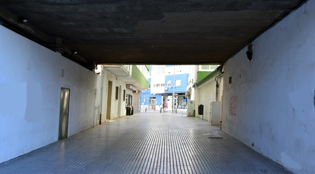 Foto: Tunel de Calle Barnbate a Av. Lacave - Cádiz (Andalucía), España