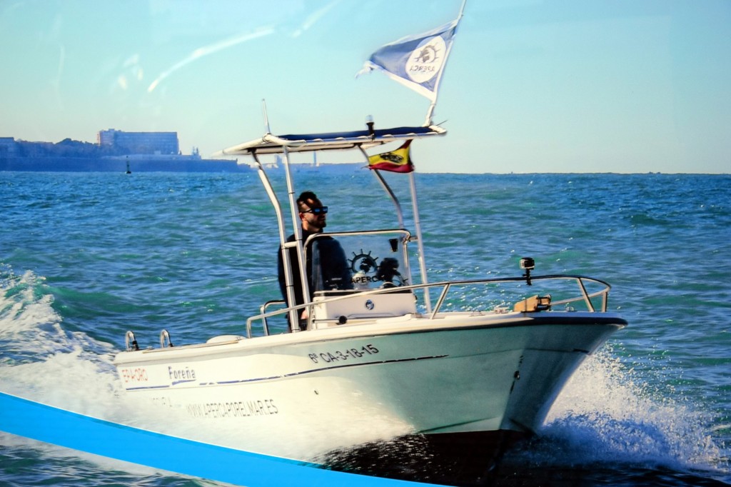Foto: Escuela de Navegación, Aperca por el Mar - Cádiz (Andalucía), España