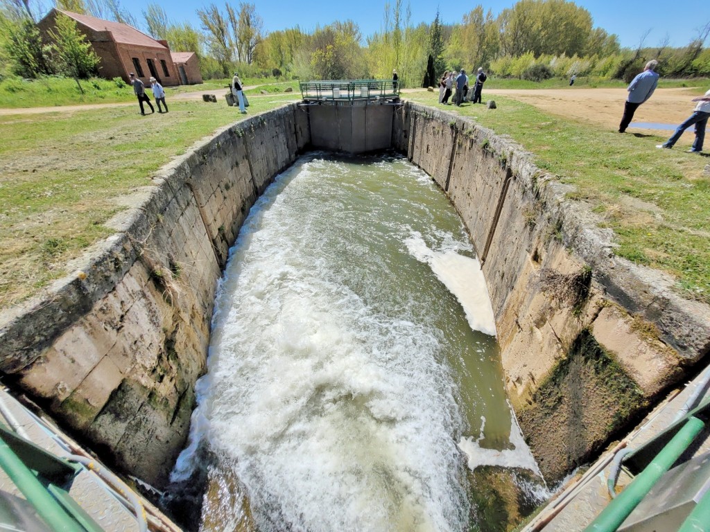 Foto: Canal de Castilla - Herrera de Pisuerga (Palencia), España
