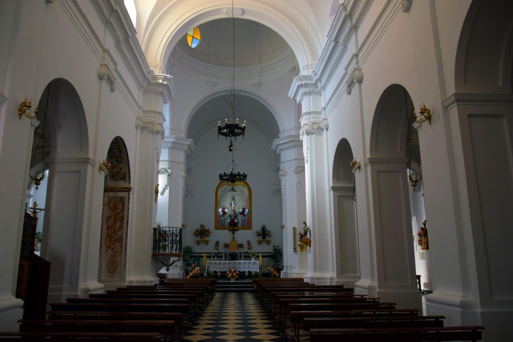 Foto: Interior de la Iglesia de San Antonio de Padua - Alpandeire (Málaga), España