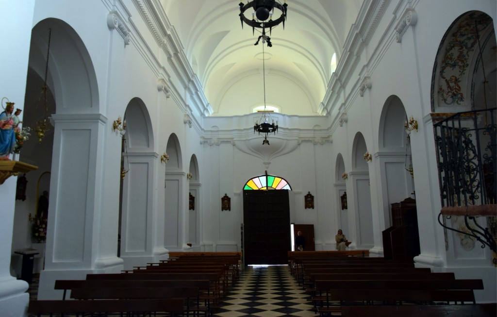 Foto: Interior de la  Iglesia de San Antonio de Padua - Alpandeire (Málaga), España