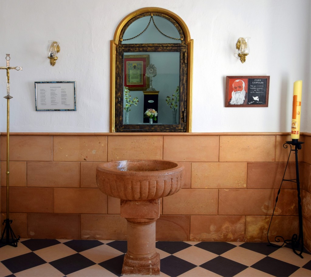 Foto: Pila bautismal - Alpandeire (Málaga), España