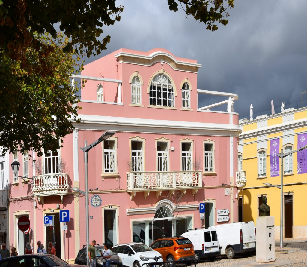 Foto: Largo Dr. Bernardo Lópes - Loulé (Faro), Portugal