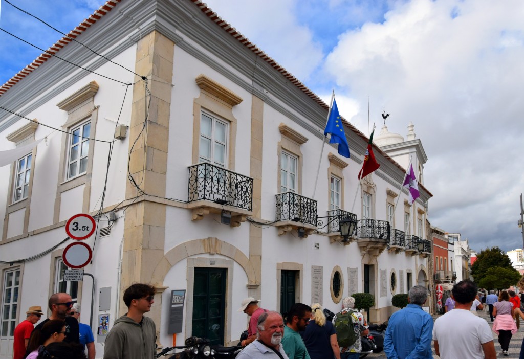 Foto: Antigua residencia del Capitao de Milicias José  Rafael Pinto - Loulé (Faro), Portugal