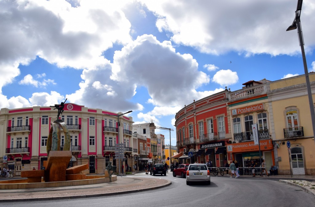 Foto: Largo Gago Coutinho - Loulé (Faro), Portugal