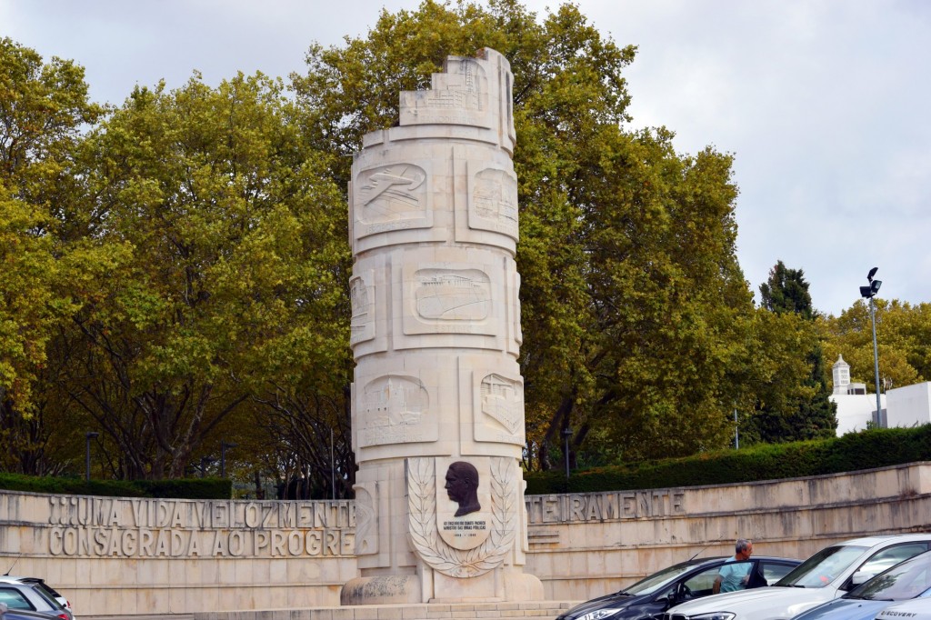 Foto: Monumento a Duarte Pacheco - Loulé (Faro), Portugal